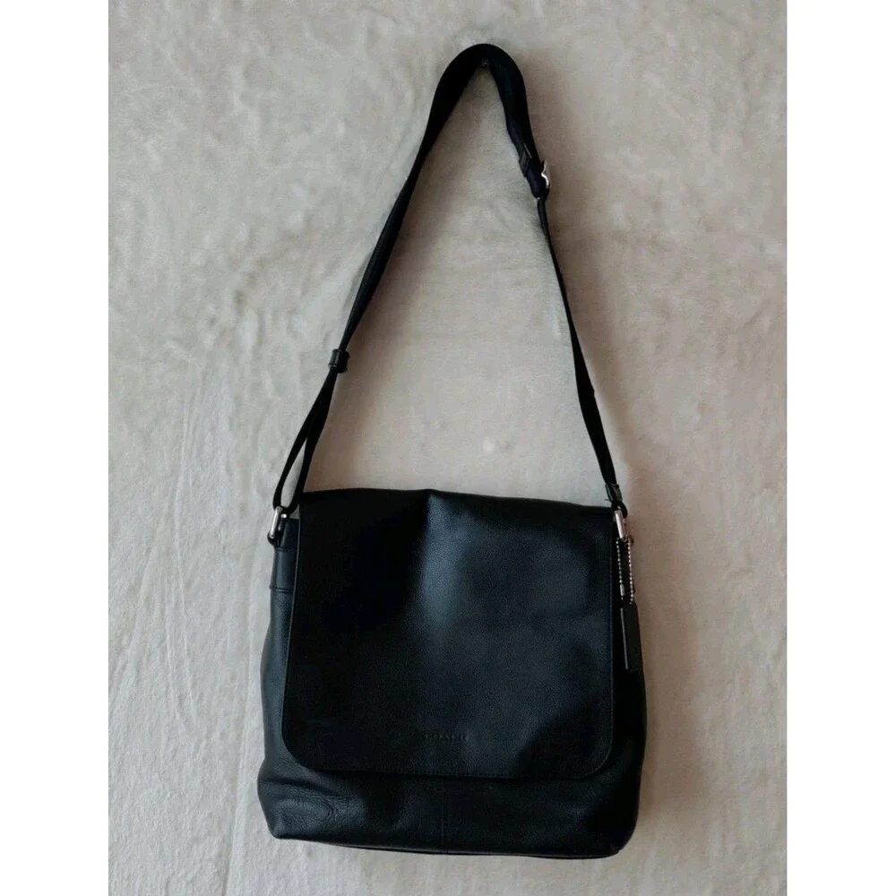Authentic COACH Charles Leather Small Messenger Crossbody Bag In  Black F28576